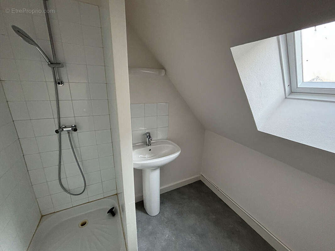 Appartement à GENNES