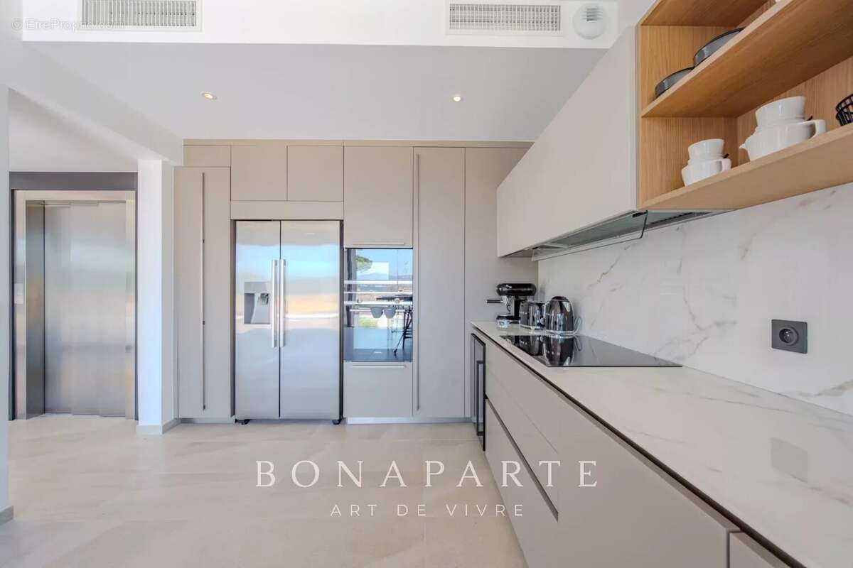 GASSIN - SAINT-TROPEZ Exclusivité : Magnifique villa-appartement en duplex avec très belle vue merUSIVITE : Magnifique "villa ap - photo 10