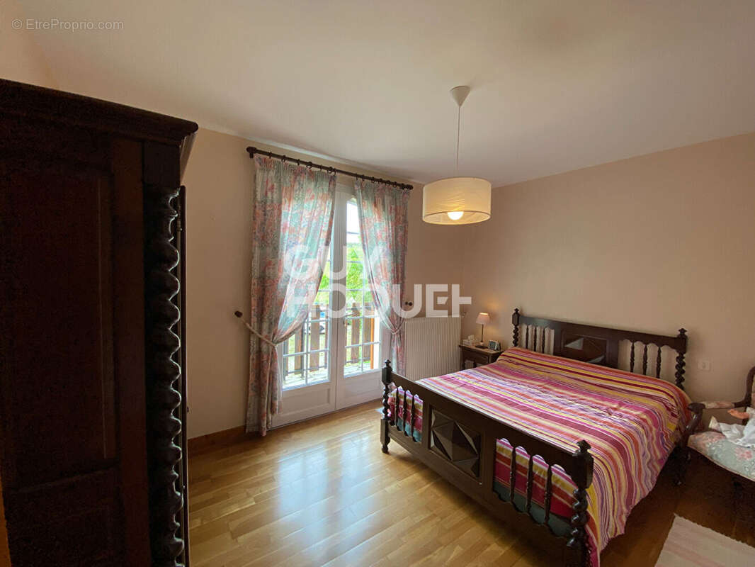 Maison à SAINT-DENIS-DE-PILE