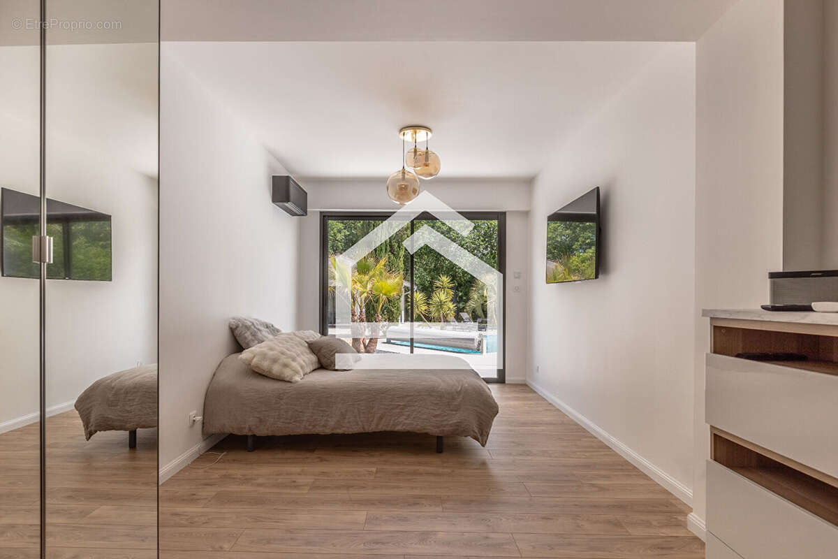 Maison à SAINT-MEDARD-EN-JALLES