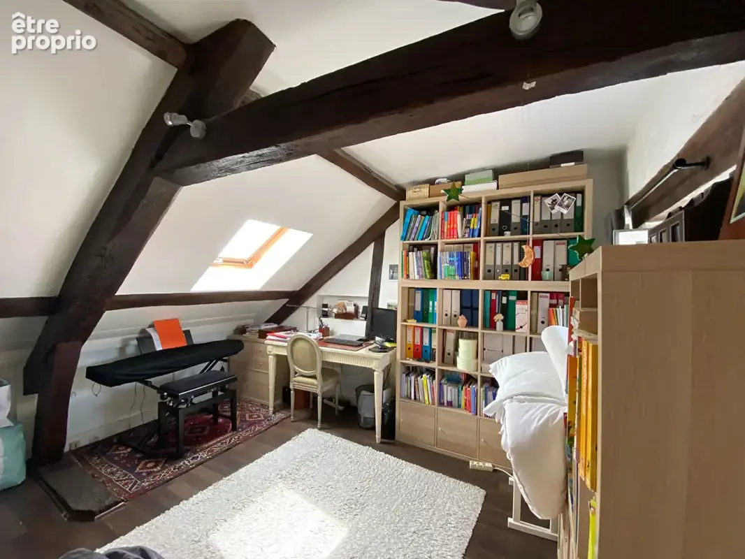 Bel appartement familial de caractère en étage élevé avec ascenseur - photo 16