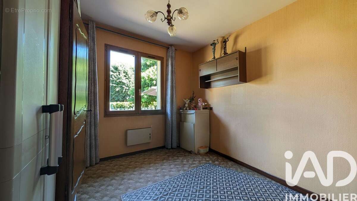 Maison 90 m² à Sainte-Eulalie  - photo 9