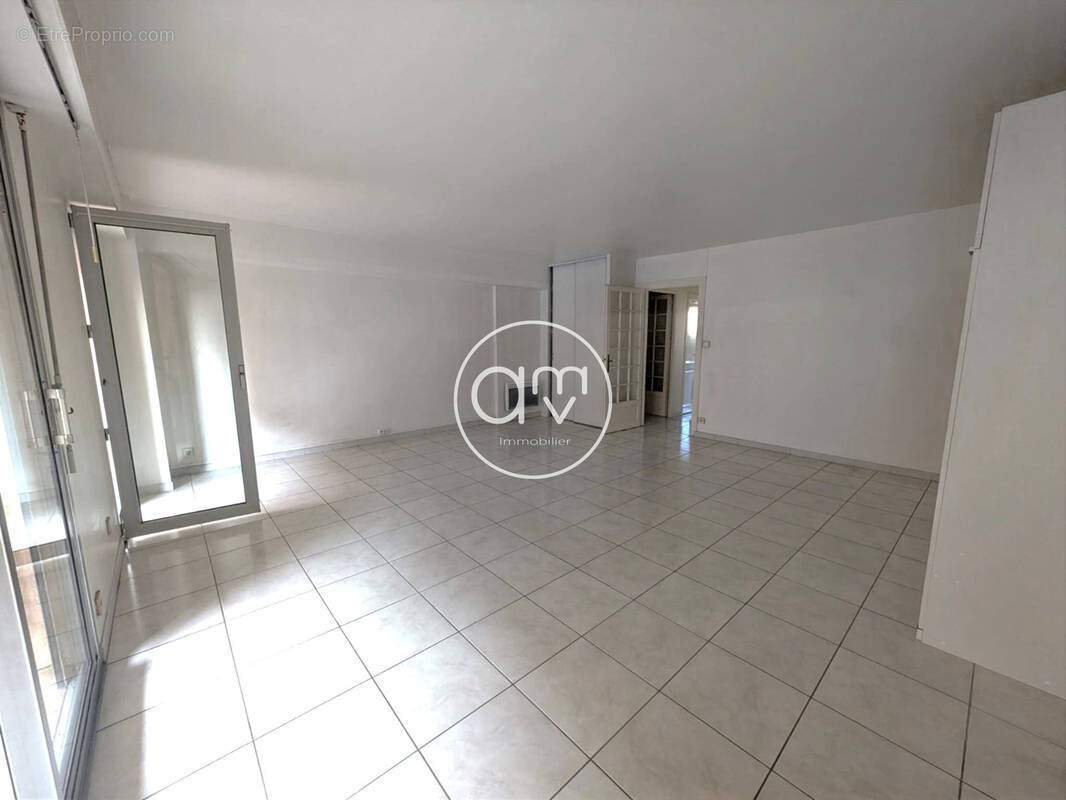 Appartement à HYERES