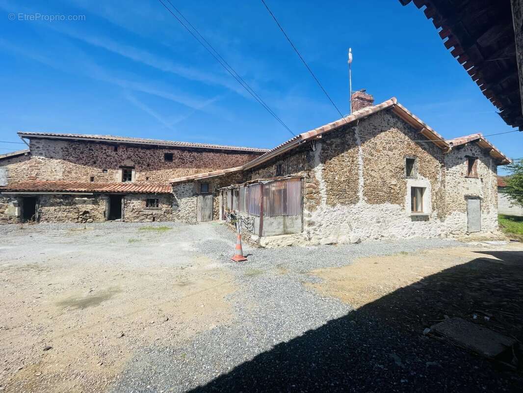 Maison à CHIRAC