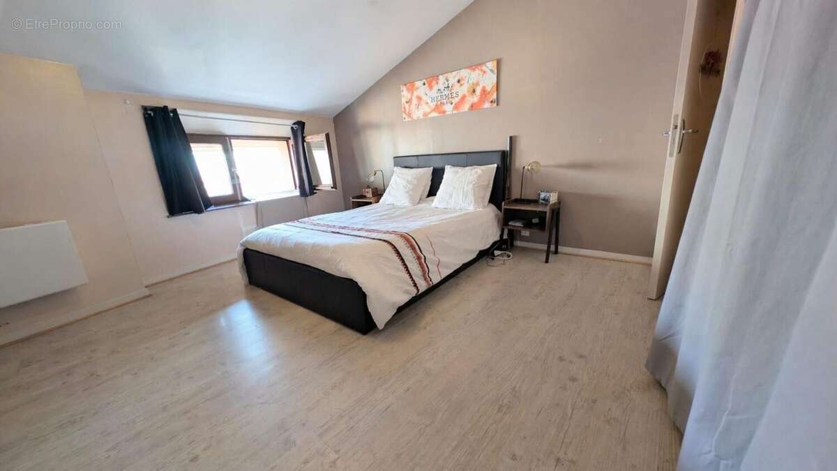 Appartement 81 m² à Bourg-En-Bresse  - photo 9