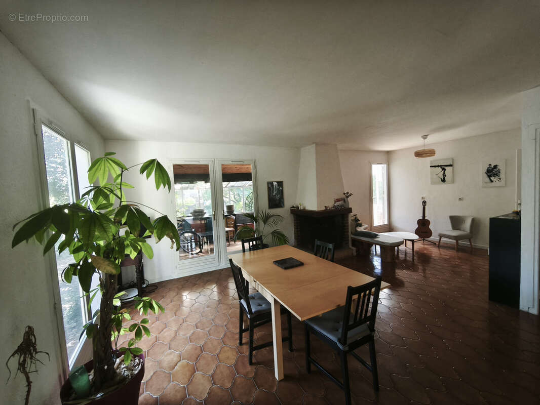 Maison à SAINT-JEAN-DE-VEDAS
