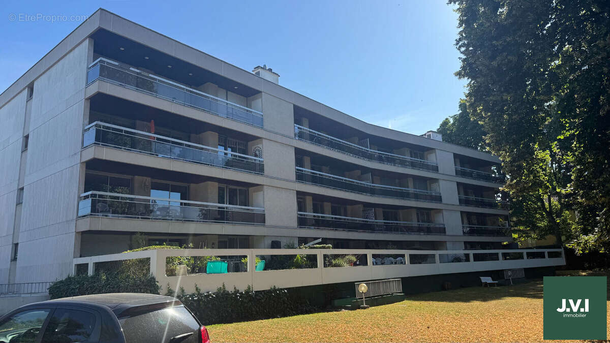 Appartement à SAINT-GRATIEN