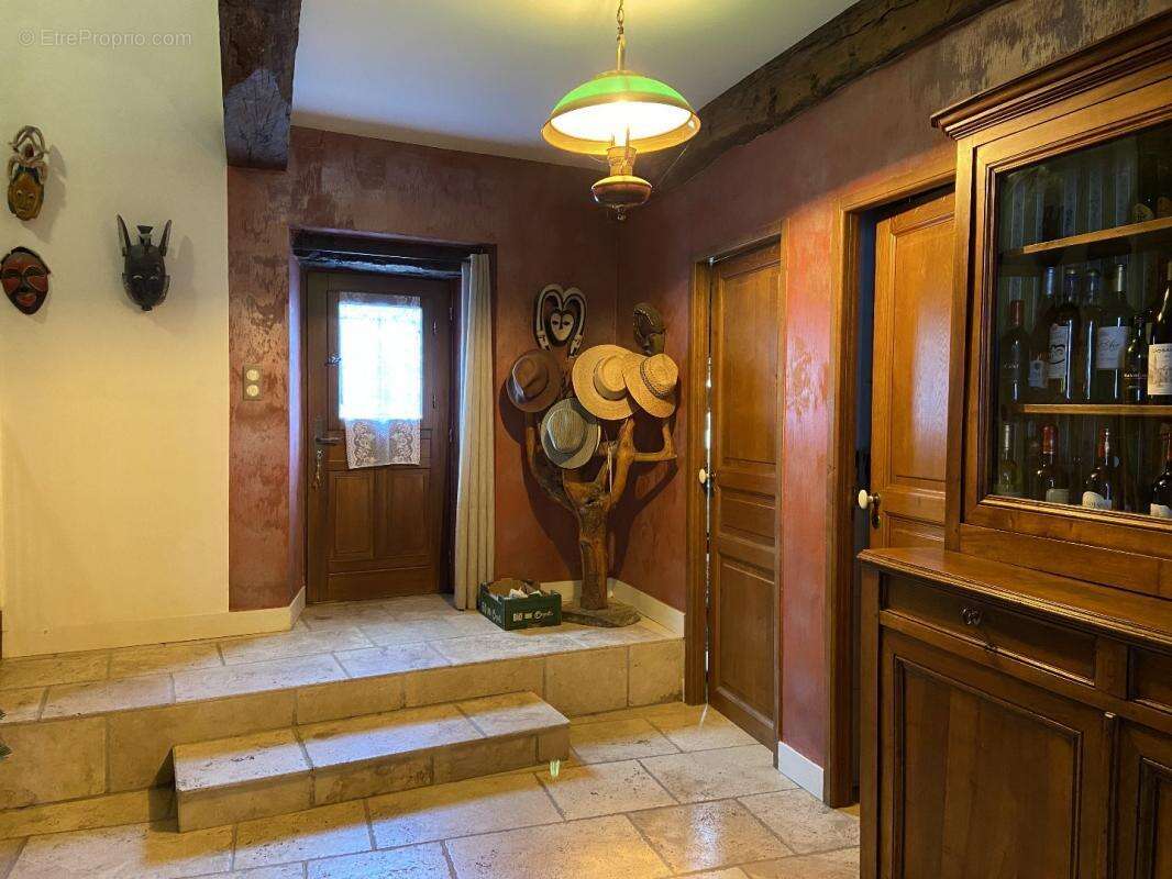 Propriété en pierre avec gîtes, piscine et vue - photo 4