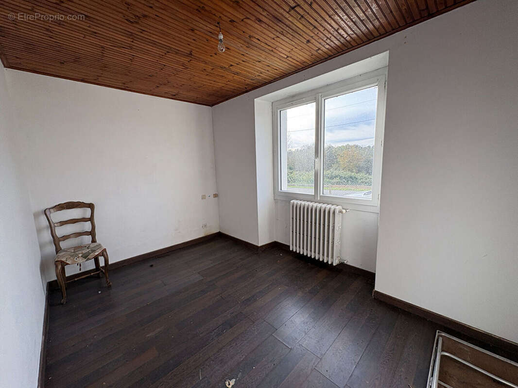 Maison à SAINT-CHRISTOPHE-DU-LIGNERON