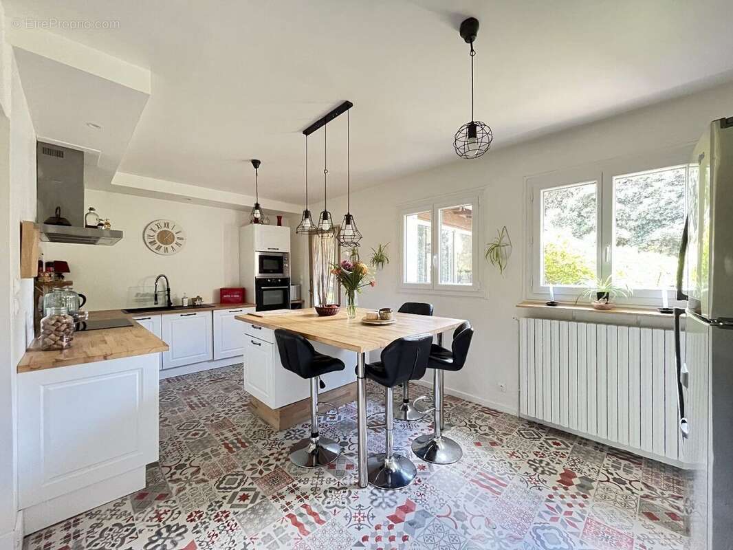 Maison à MONTOLIEU