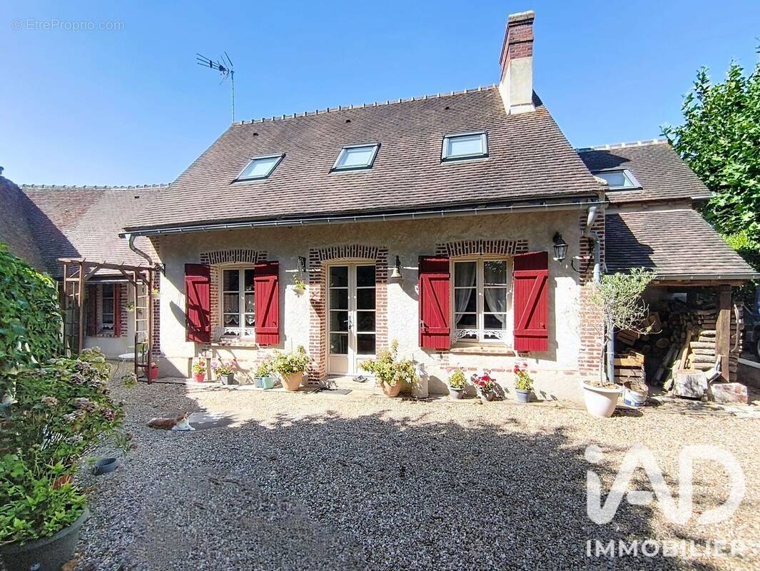 Photo 1 - Maison à MAILLEBOIS