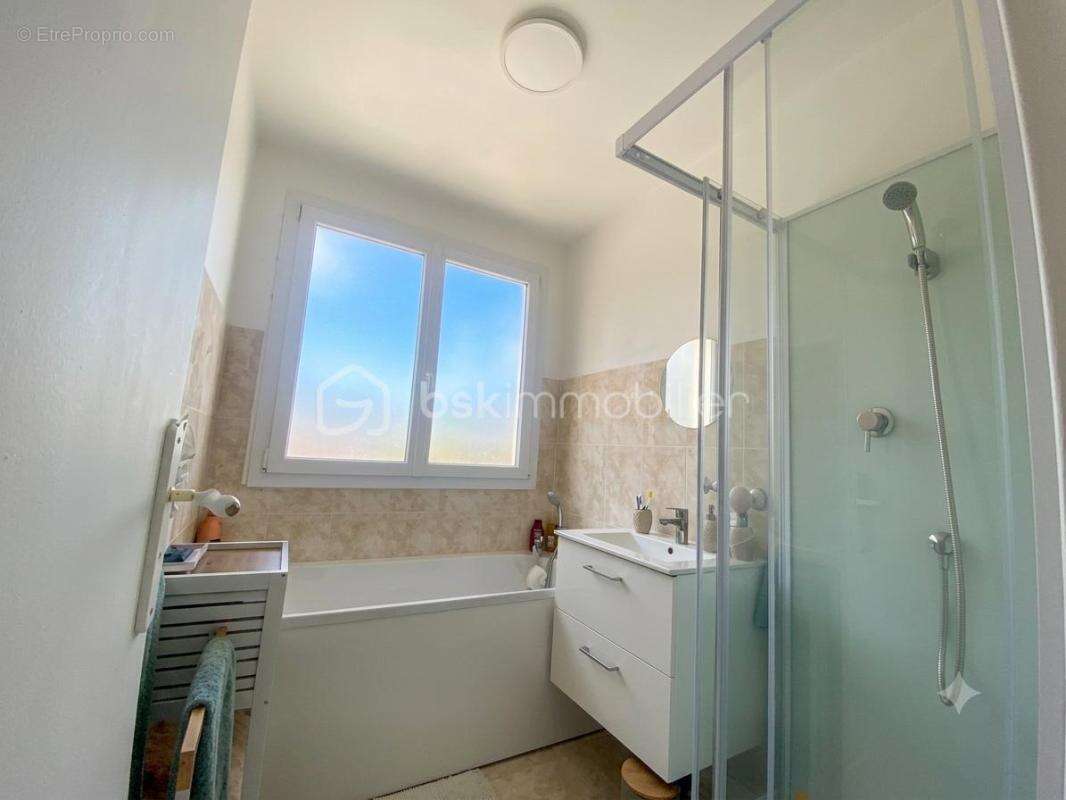 Grand appartement avec 2 chambres - 71 m² – parking, cave – à 8 min de Rouen - photo 4