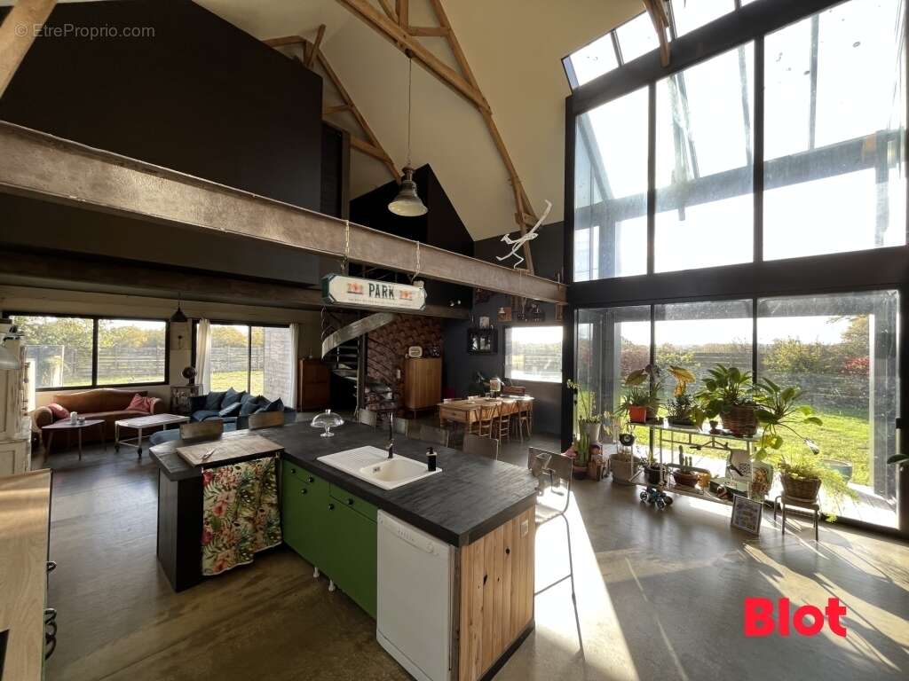 Maison à LA DOMINELAIS