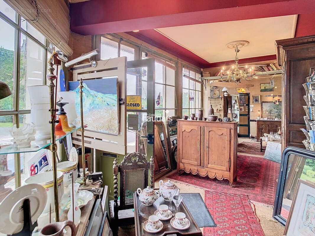 Maison 250 m² à Saint-Sauveur-Le-Vicomte  - photo 3