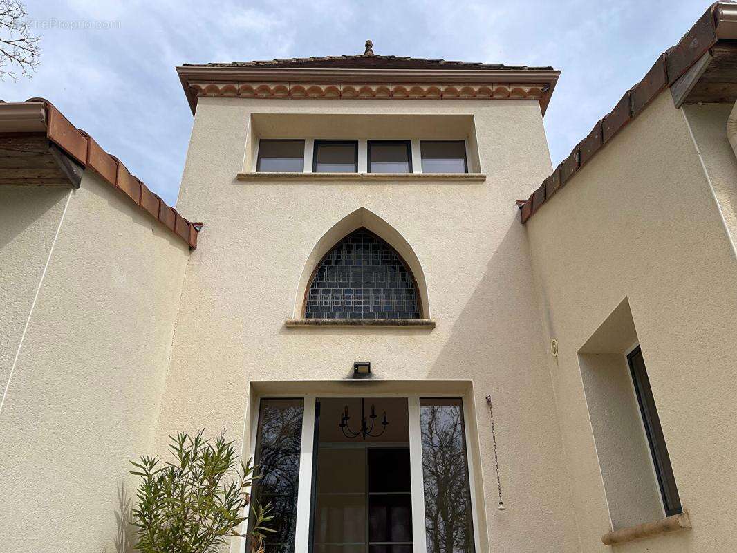 Maison à SALVIAC