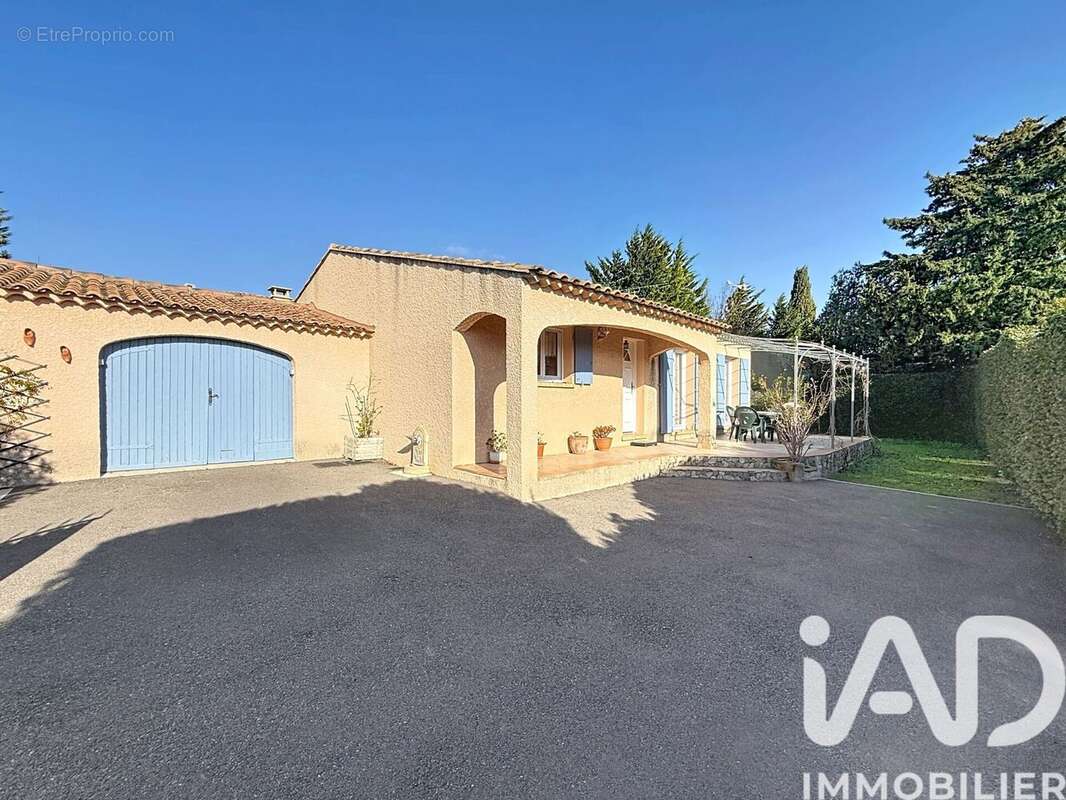 Photo 3 - Maison à EYGUIERES