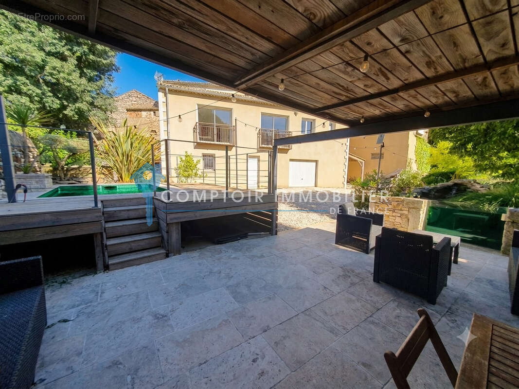 ENTRE UZES ET BAGNOLS SUR CEZE : Villa récente 4 chambres avec garage et petite piscine - photo 3