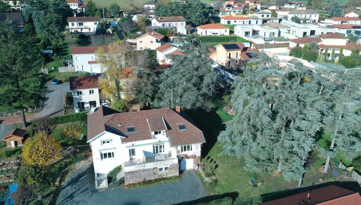 Maison à PONTCHARRA-SUR-TURDINE