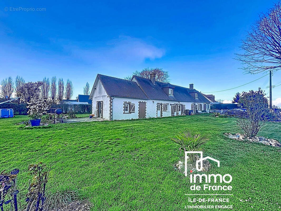 Maison à COURVILLE-SUR-EURE