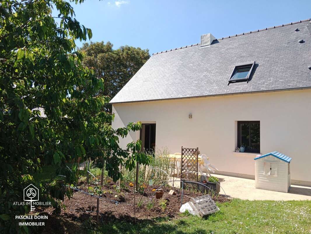 Maison à CHARTRES-DE-BRETAGNE