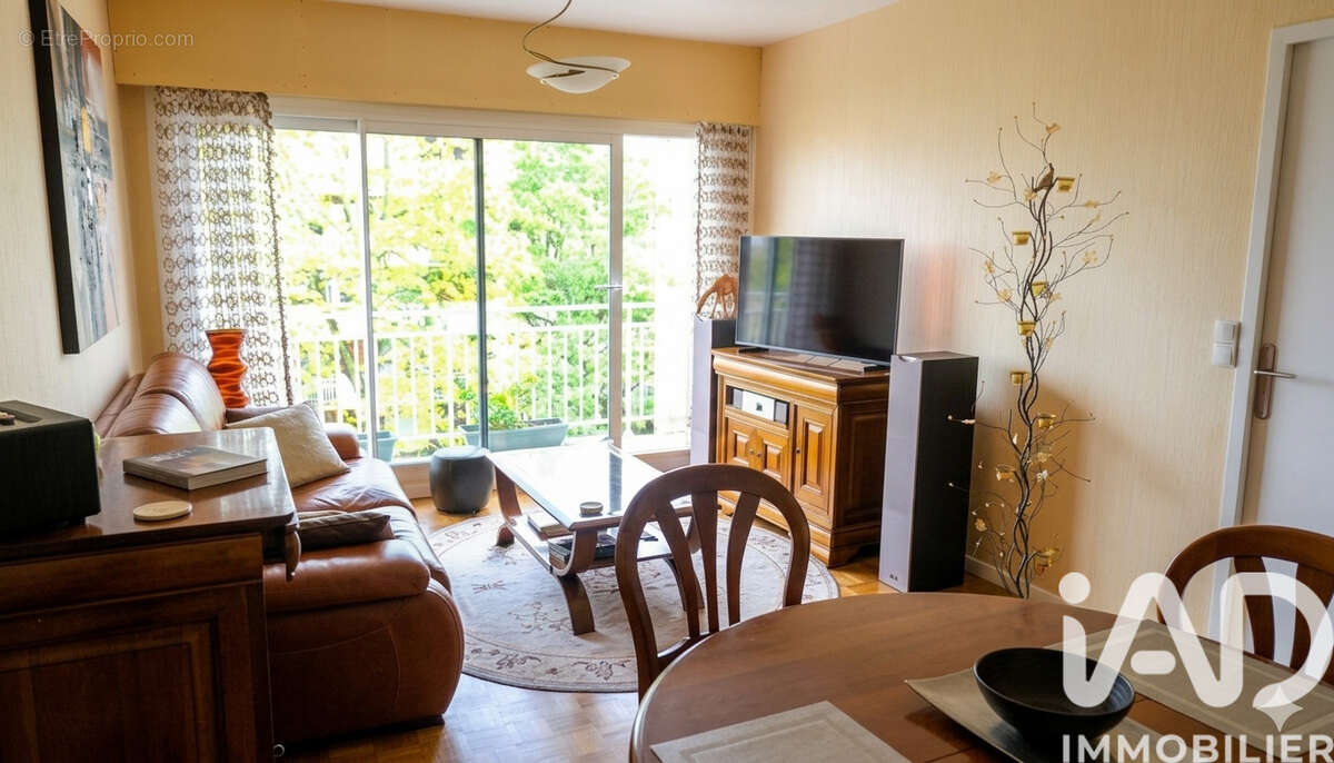 Photo 2 - Appartement à SAINT-MAUR-DES-FOSSES