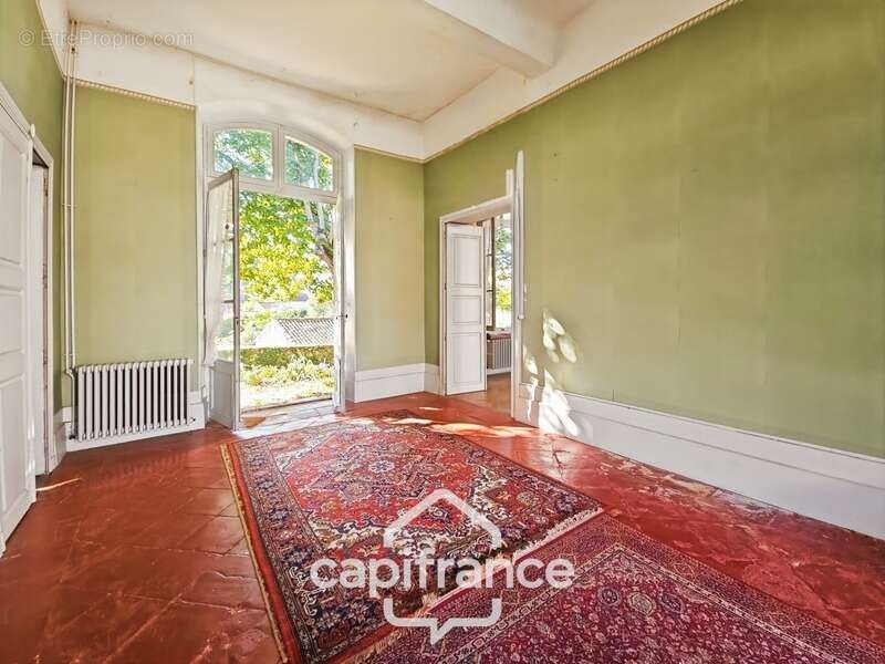 Maison à LAYRAC