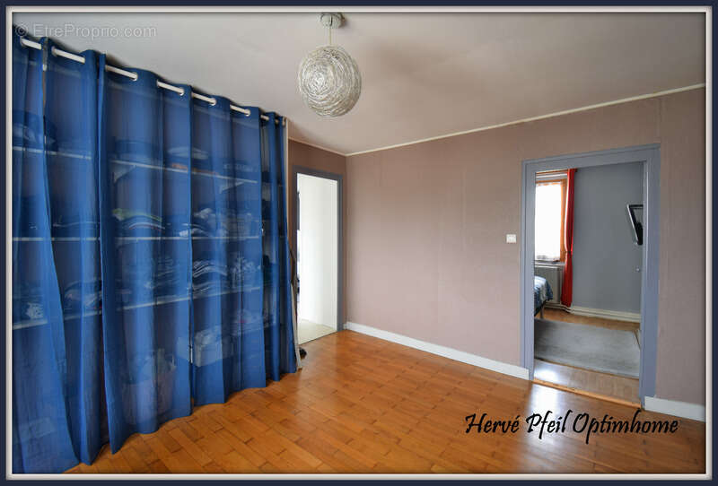 Une maison familiale avec cachet et prestations rénovées-5 pièces ; 135m² sur 1000m² de terrain - photo 22