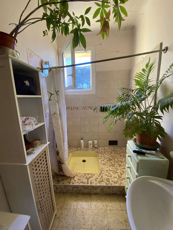 Maison à SAINT-MARCEL-DE-CAREIRET