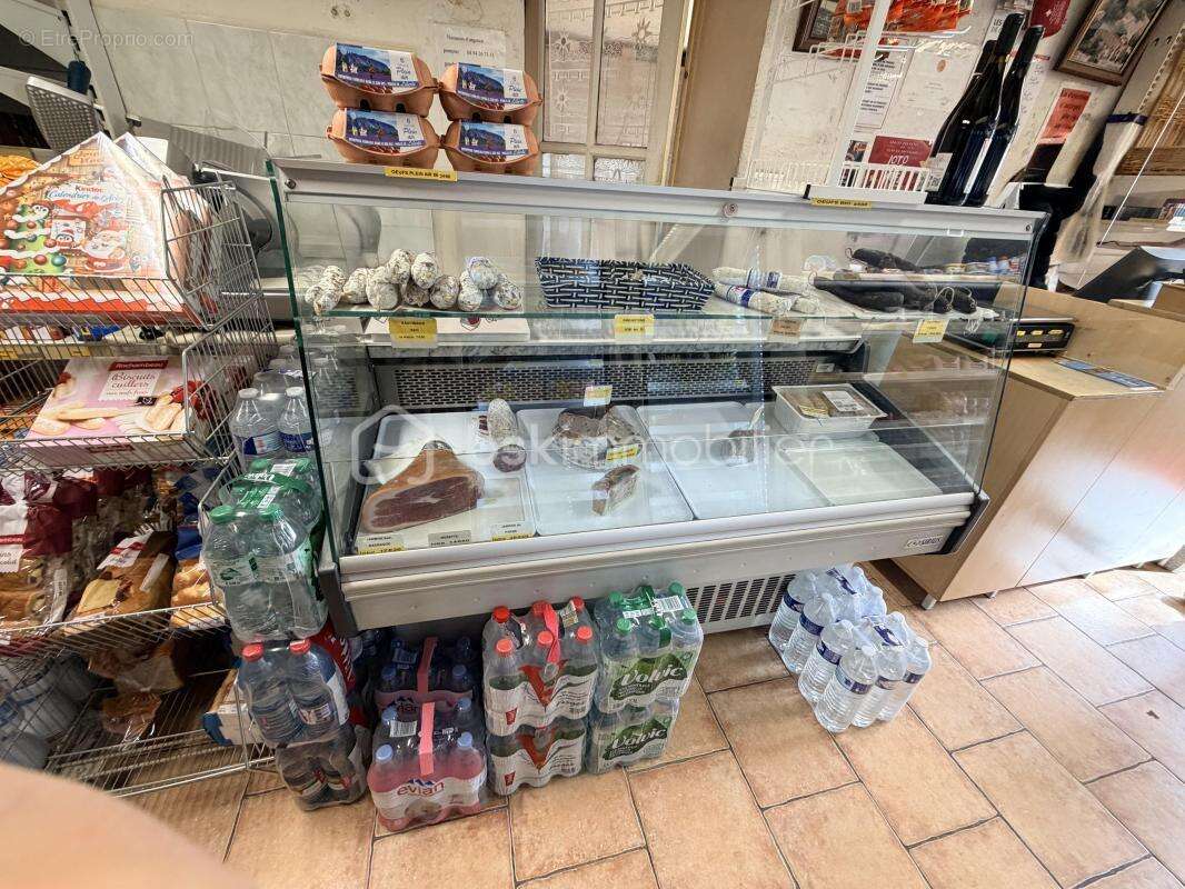 Commerce à SAINT-CYR-SUR-MER