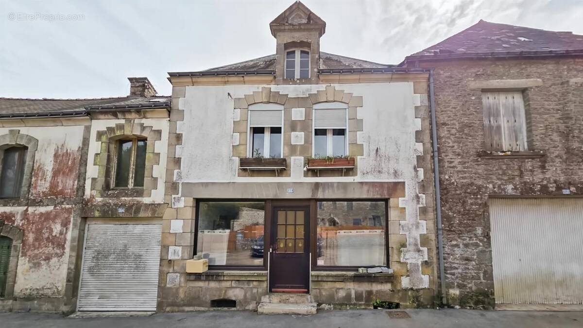 Maison à SAINT-CARADEC-TREGOMEL