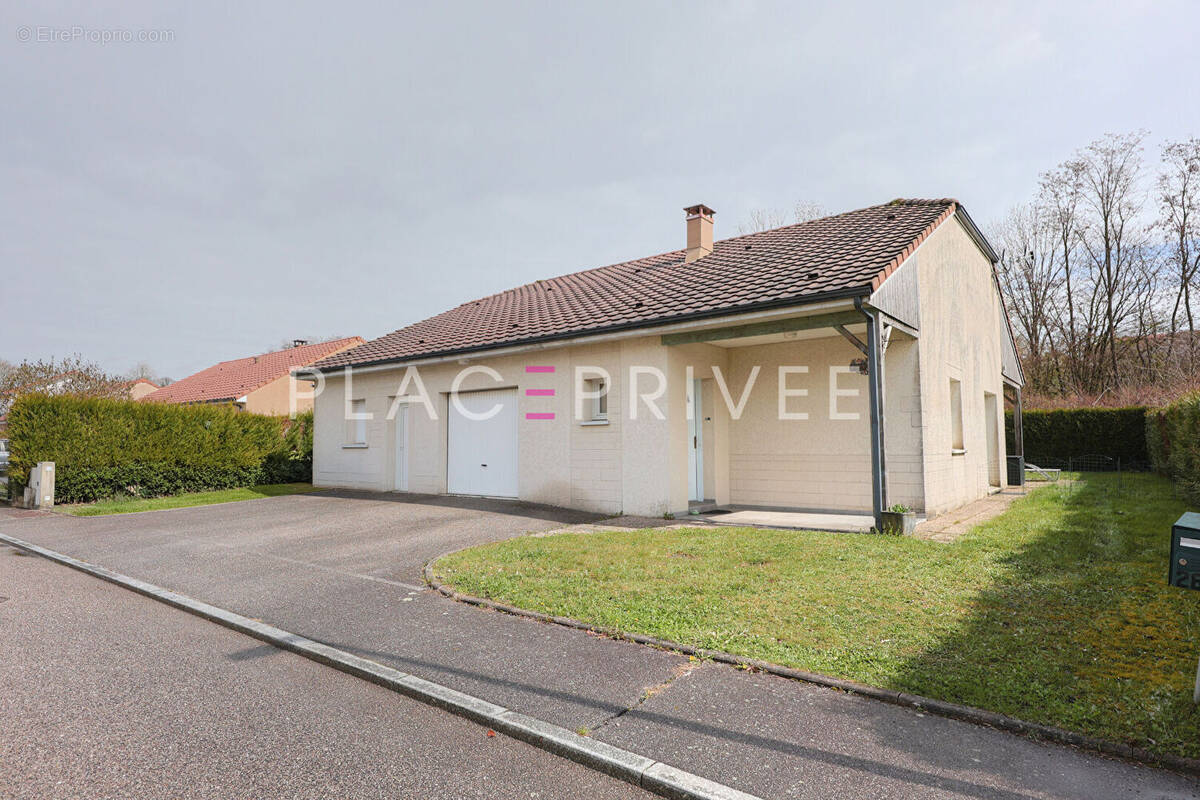 Maison à GOLBEY