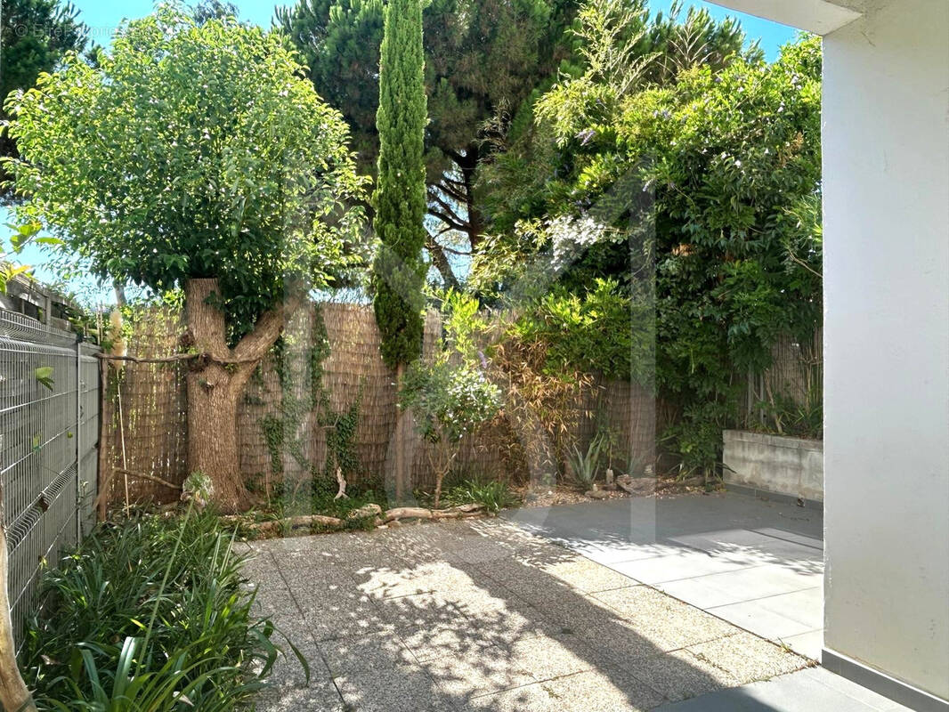 Appartement à LA LONDE-LES-MAURES