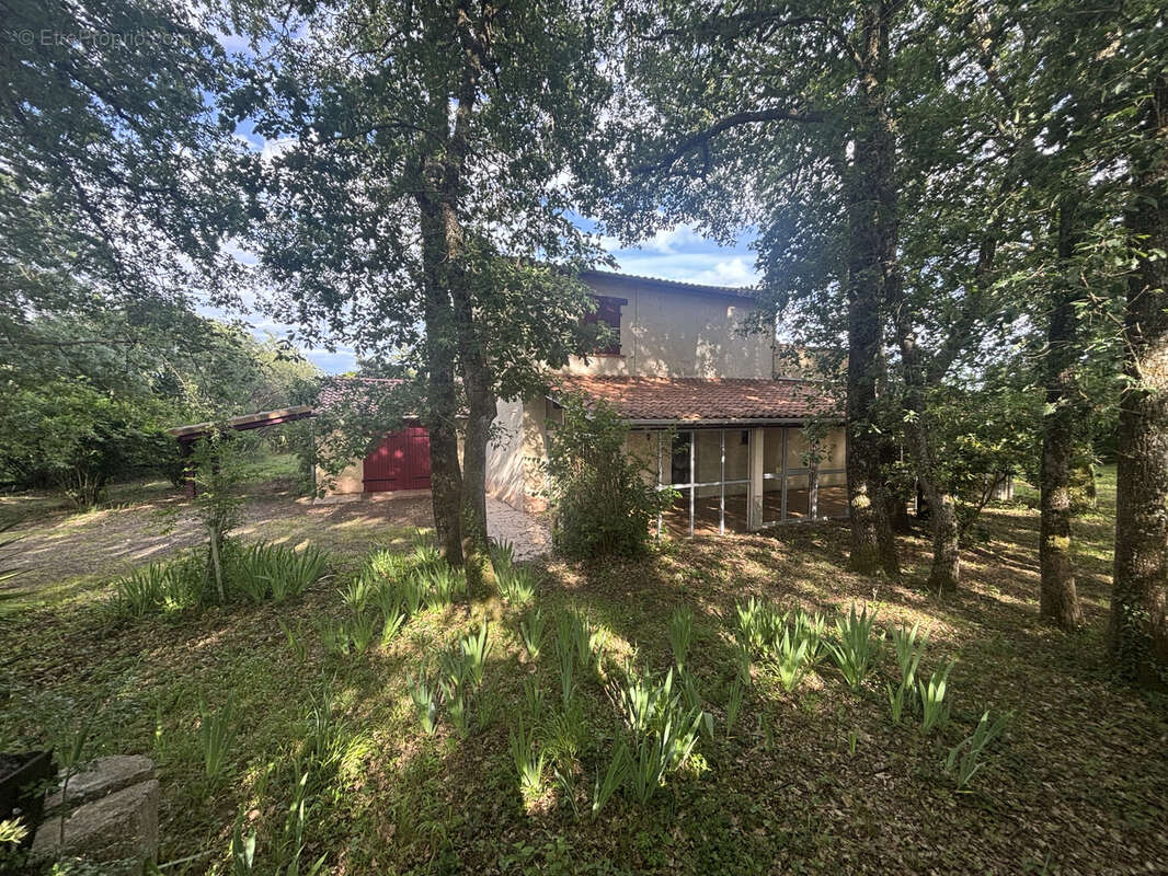 Maison à LARRA