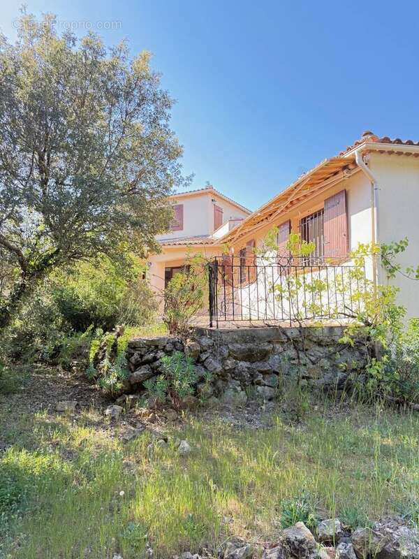 Maison à SAINTE-ANASTASIE-SUR-ISSOLE