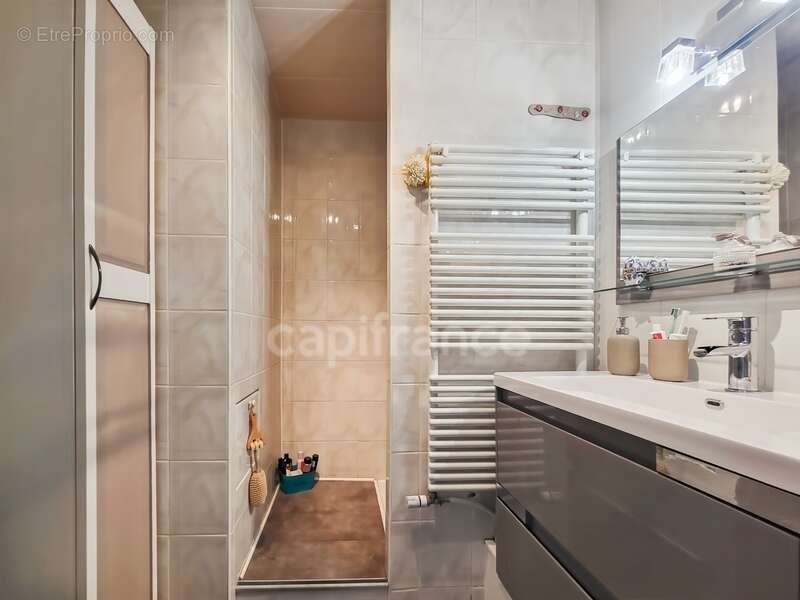 Appartement à CHENOVE