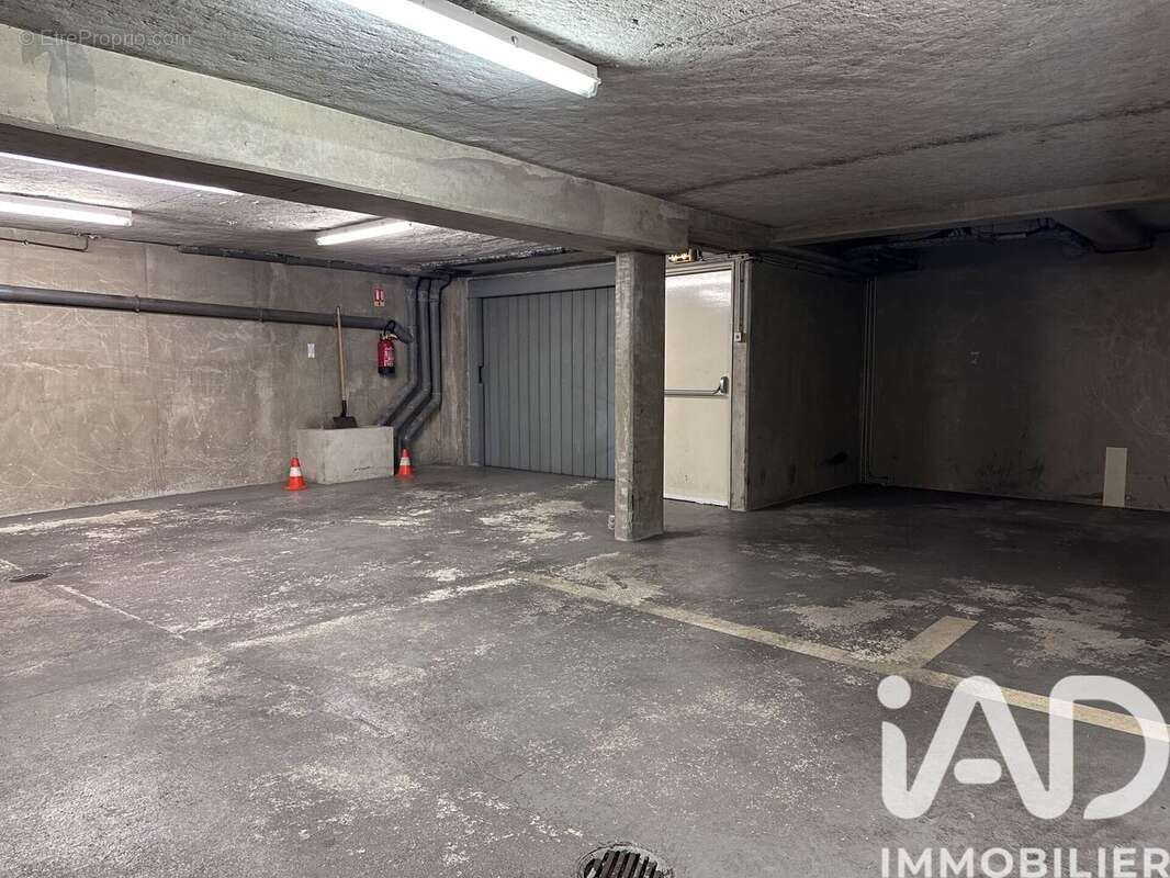 Photo 3 - Parking à ASNIERES-SUR-SEINE