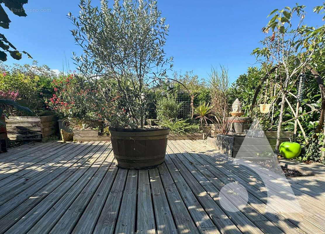 Maison à LA ROQUE-GAGEAC