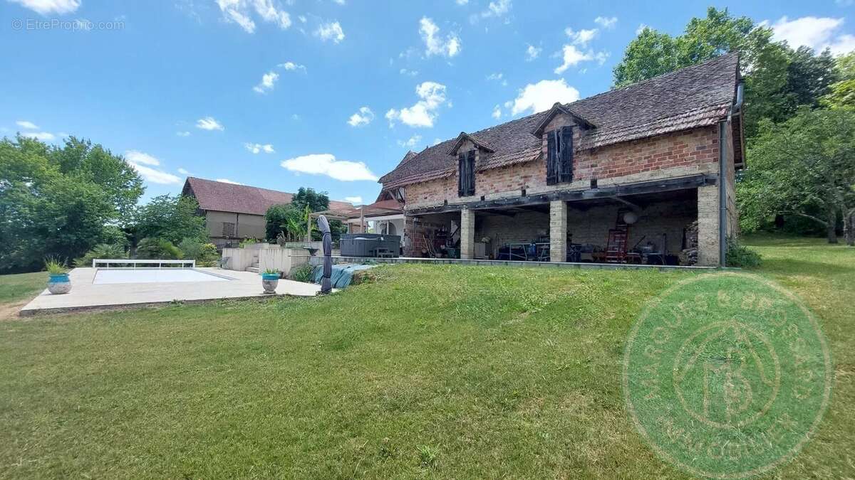 Maison à LEMBEYE