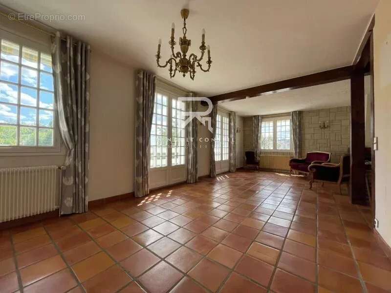 A vendre maison spacieuse située au Montfortin - photo 5