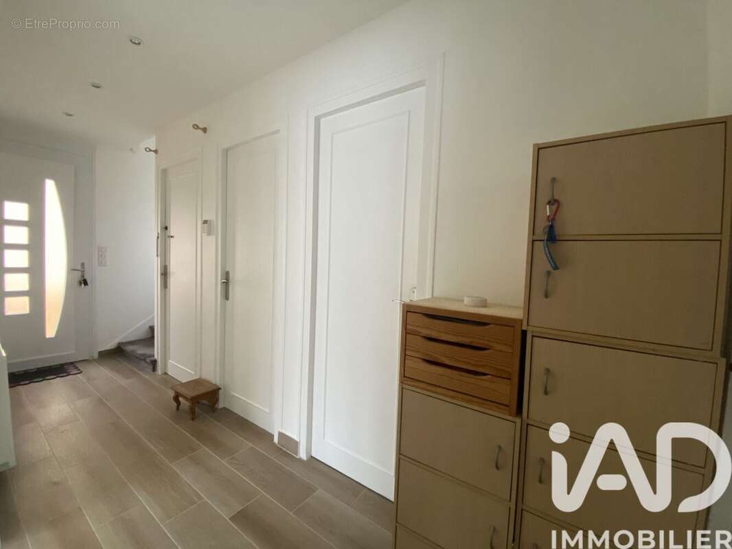 Photo 8 - Maison à POIGNY-LA-FORET