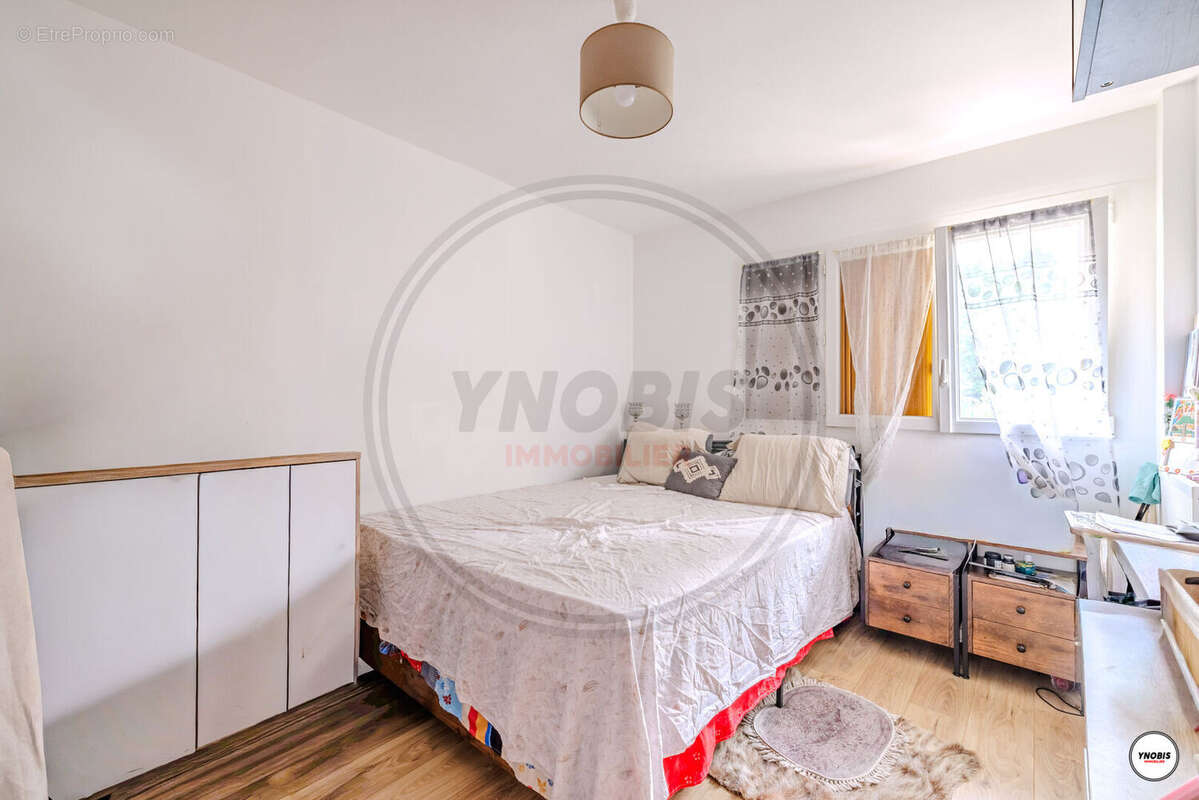 Appartement Les Mureaux 5 pièce(s) - photo 9