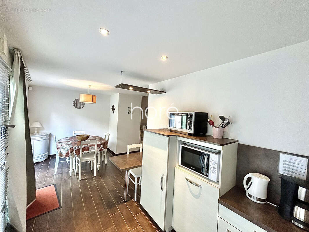 Maison à COLLEVILLE-SUR-MER