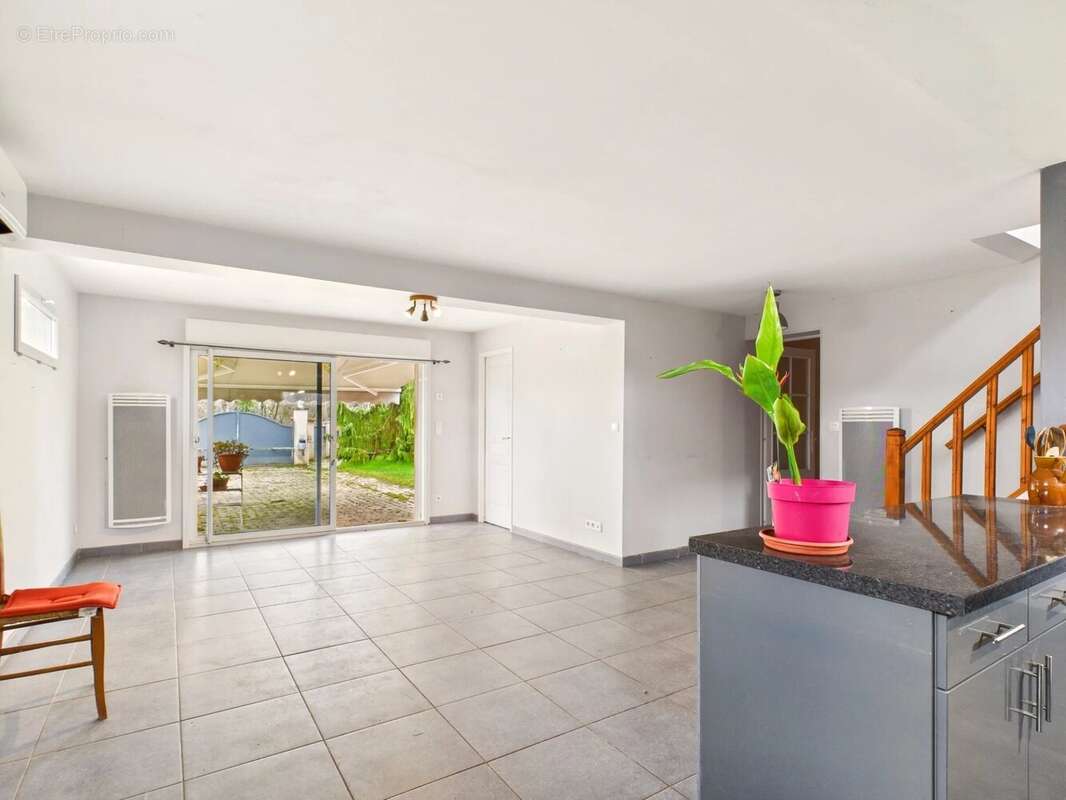 Maison à SAINT-ESTEPHE