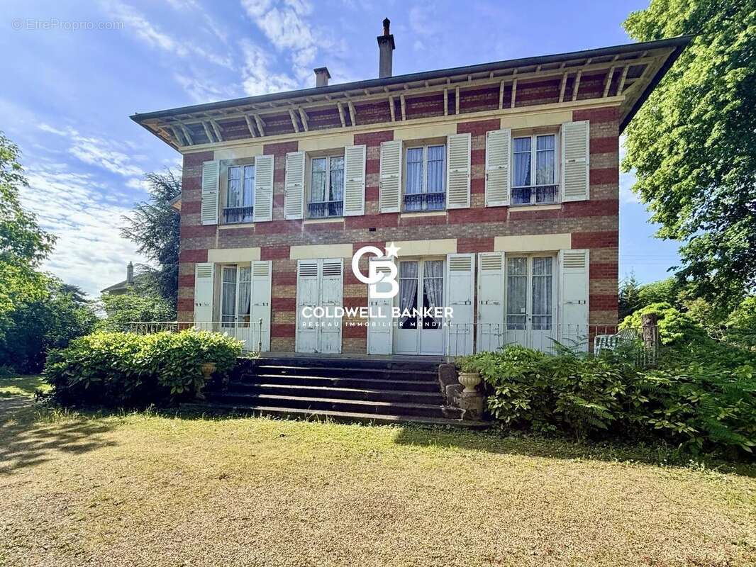 Maison à LE VESINET