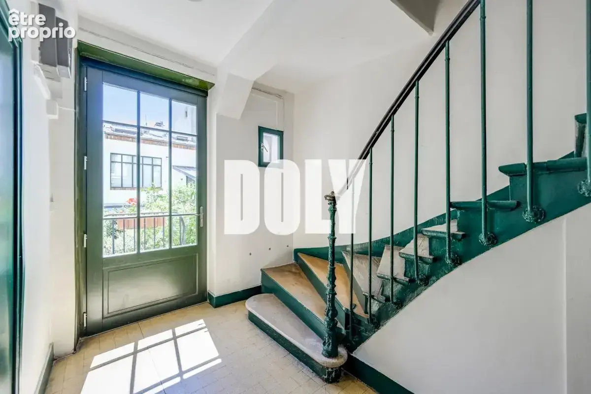 Doly - Duplex avec Jardin, un Ecrin de verdure au Coeur des Abbesses ! - photo 14