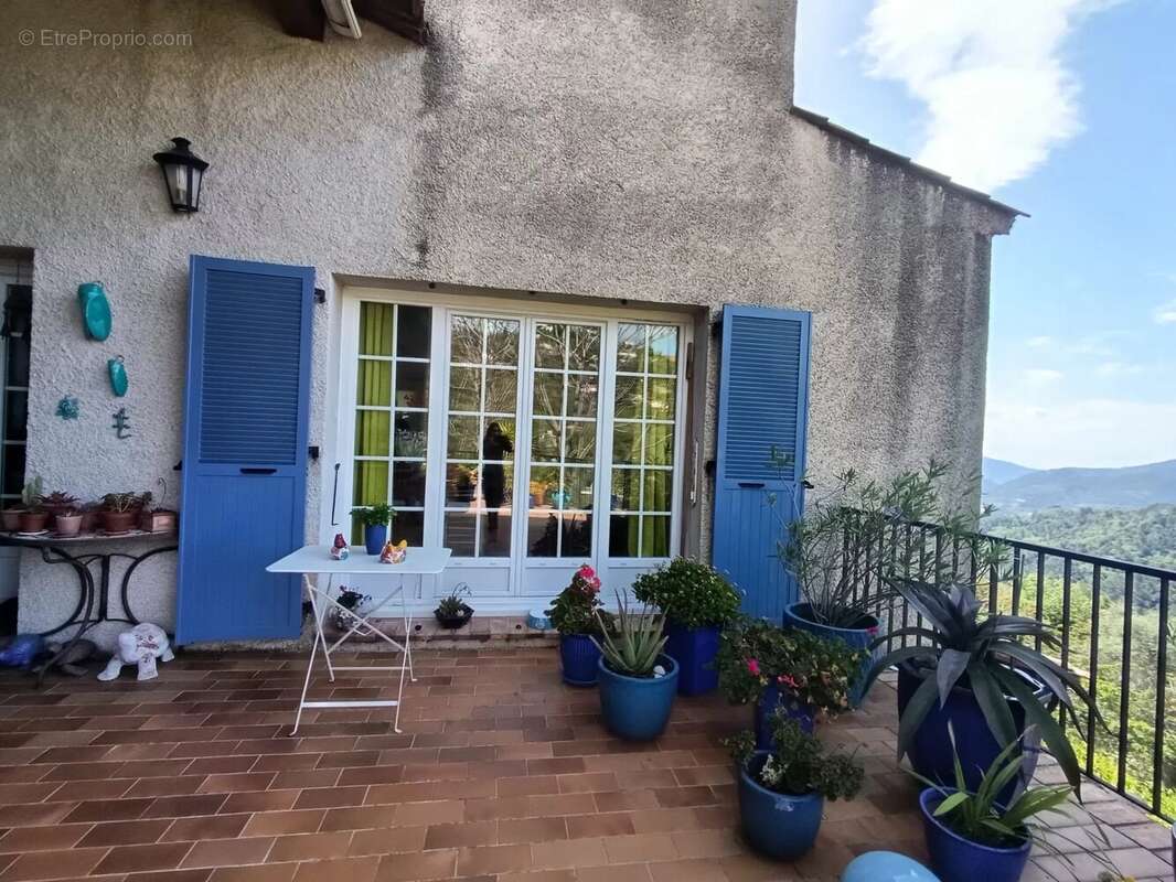 Maison à BERRE-LES-ALPES