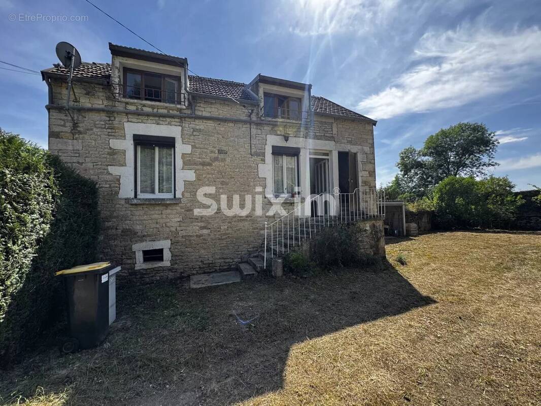 Maison à MONTBARD