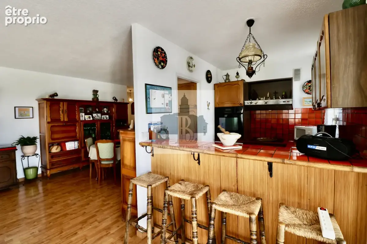 Rare à Saint-Tropez - Emplacement d'exception pour cet appartement avec terrasses et garage, piscine - photo 8