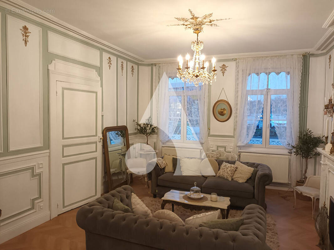 Maison à VIEUX-CONDE