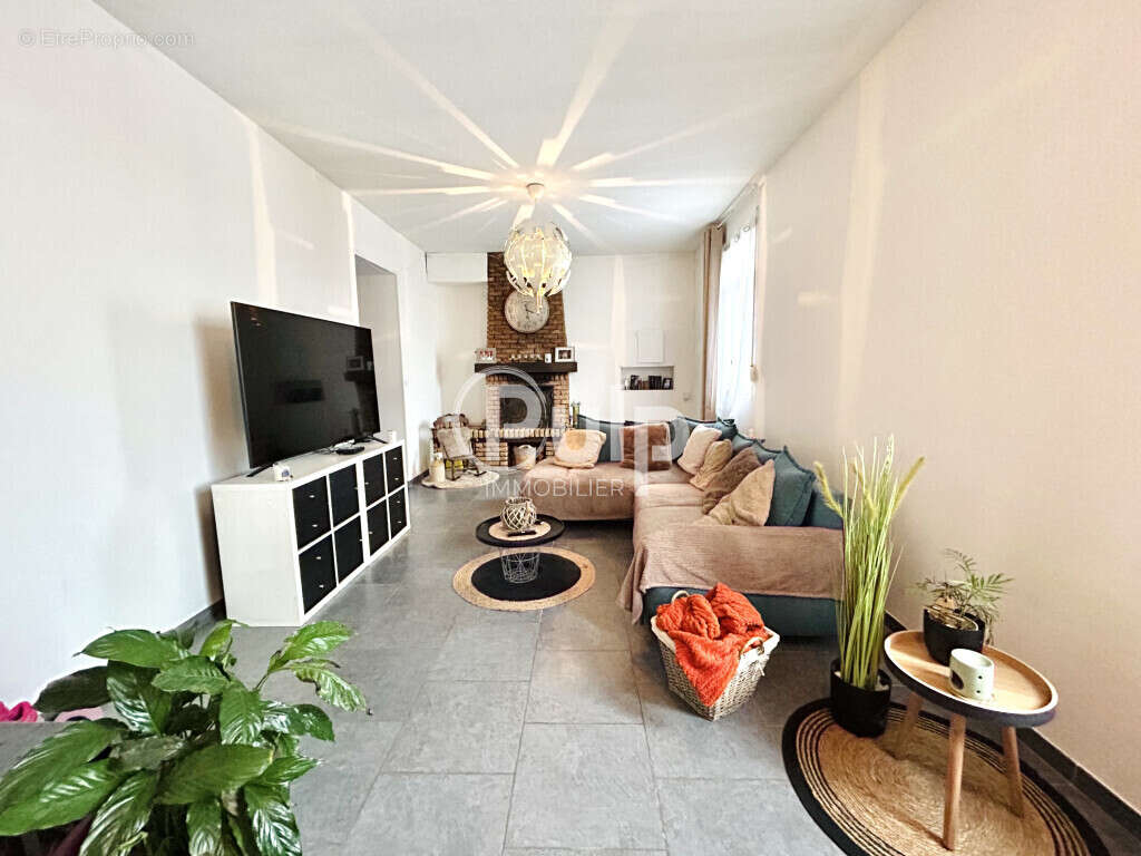 Maison à CALONNE-RICOUART